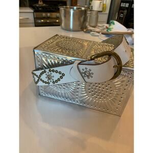 Womens White Studded Belt Faux Leather Rhinestone Stars Glamorous Cowgirl Flaw